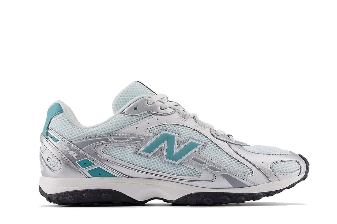 Tênis New Balance 204L Light Silver Metallic Prata - foto 1