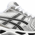 Asics Kayano 14 Prata e Preto - detalhe das listras