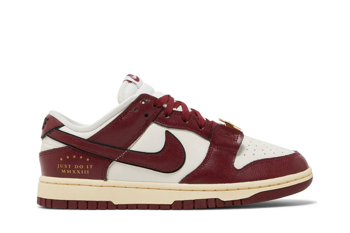 Tênis Nike Dunk Low SE Just Do It Team Red Vermelho - foto 1