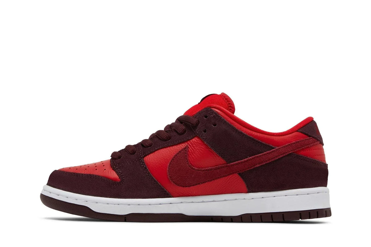 Tênis Nike SB Dunk Low Cherry Vermelho - foto 5